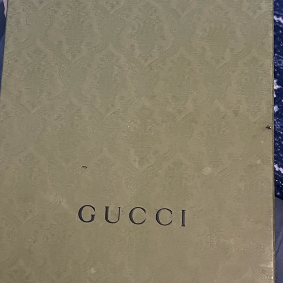 Size 8 in women’s  worn twice - Picture 5 of 5